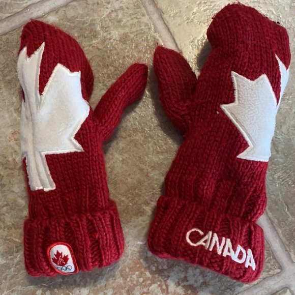 Hudson Bay Accessories Hudsons Bay Canadian Maple Leaf Red Olympic